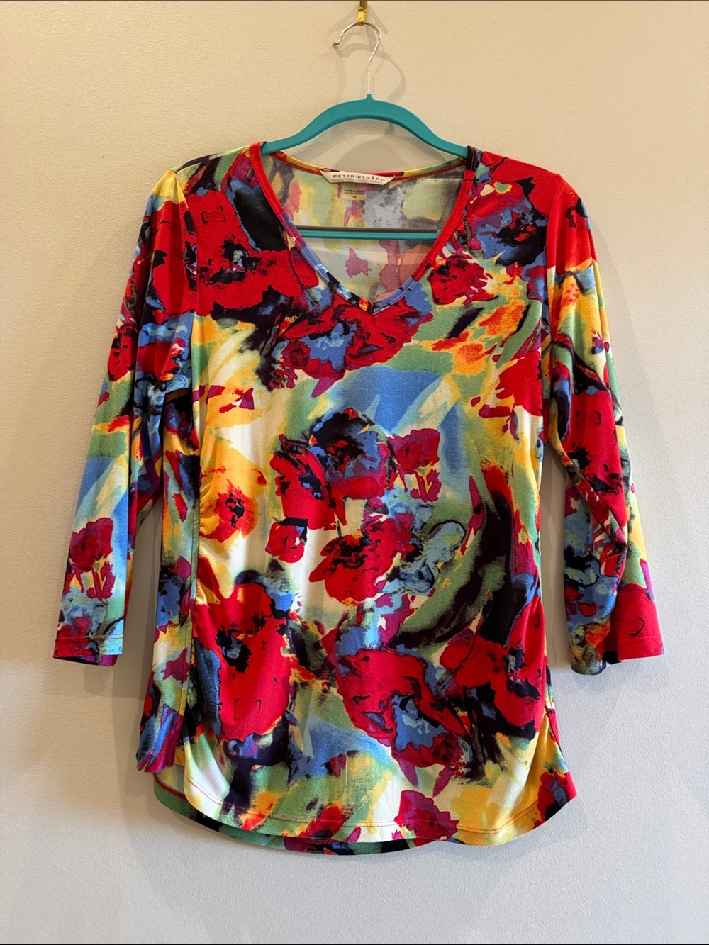 Peter Nygard Red Multi V-Neck Long Sleeve Top